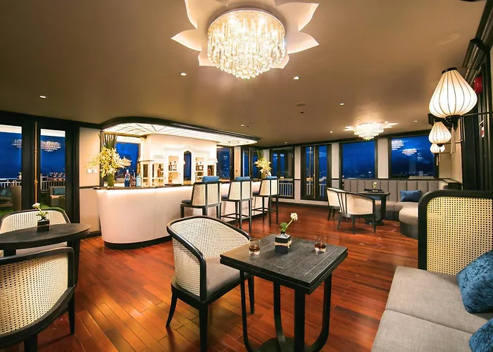 Le Journey Luxury Cruise Botel
