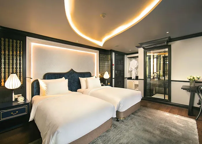Botel Le Journey Luxury Cruise