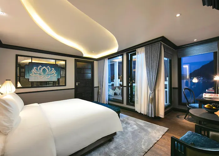 Le Journey Luxury Cruise Botel Ha Long